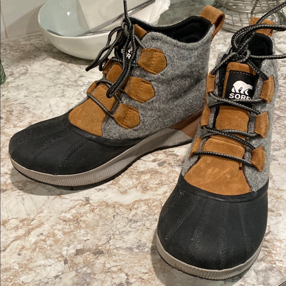 Sorel Gray and Brown Winter Boots